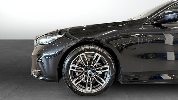 BMW 530e 9 of 13