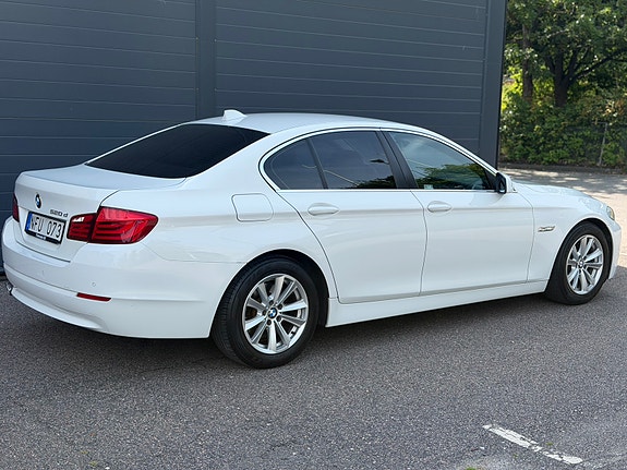 BMW 520d 2 of 11