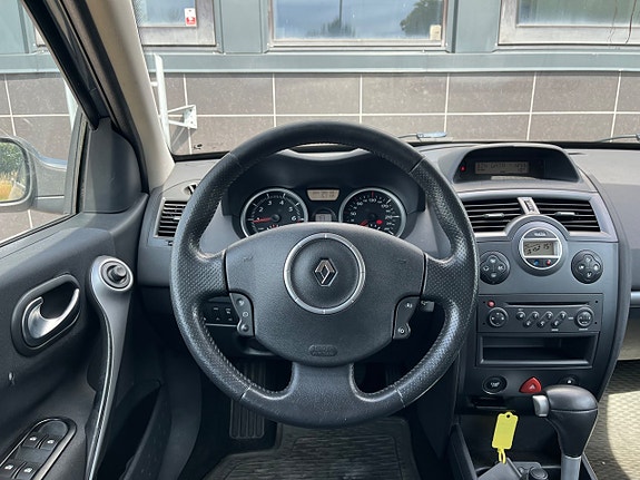 Renault Megane 16 of 23