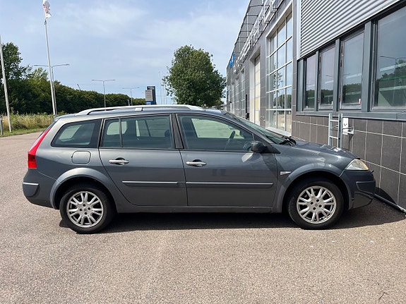 Renault Megane 23 of 23