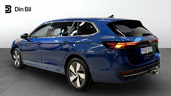 Volkswagen Passat 3 of 21