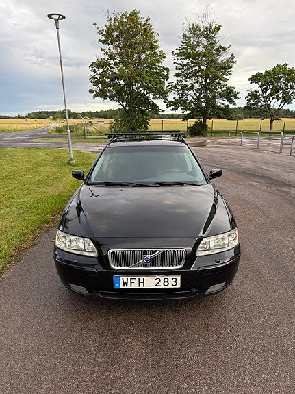 Volvo V70 7 of 11