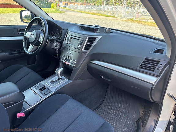 Subaru Outback 13 of 30