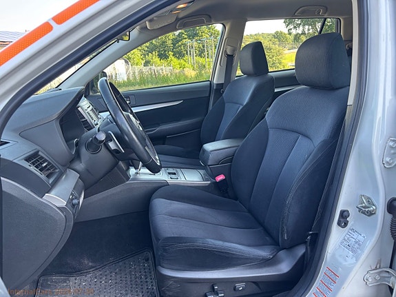 Subaru Outback 14 of 30