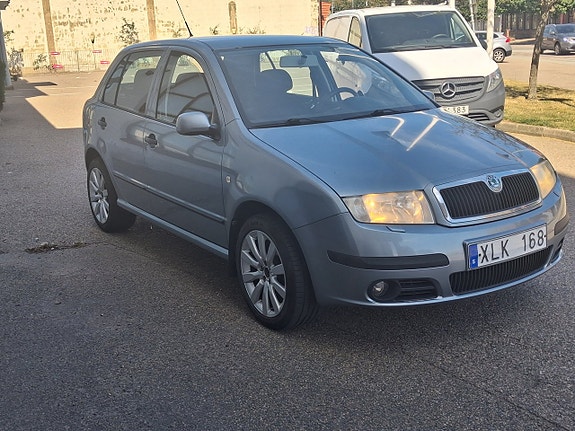 Skoda Fabia 3 of 8