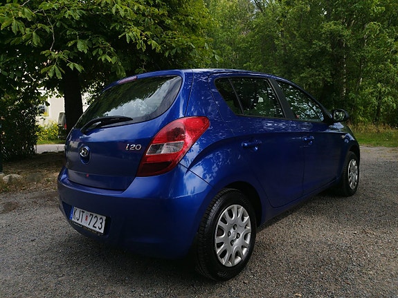 Hyundai i20 3 of 9