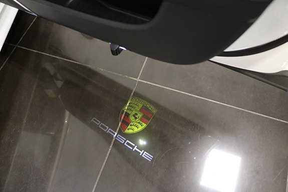 Porsche Panamera 22 of 27