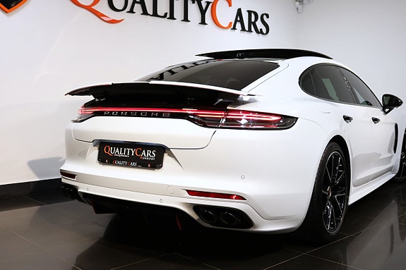 Porsche Panamera 25 of 27