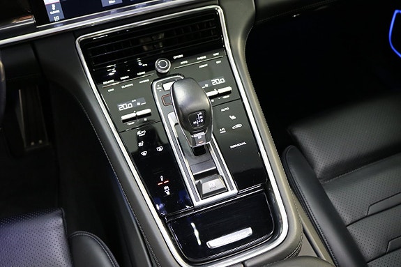 Porsche Panamera 12 of 27