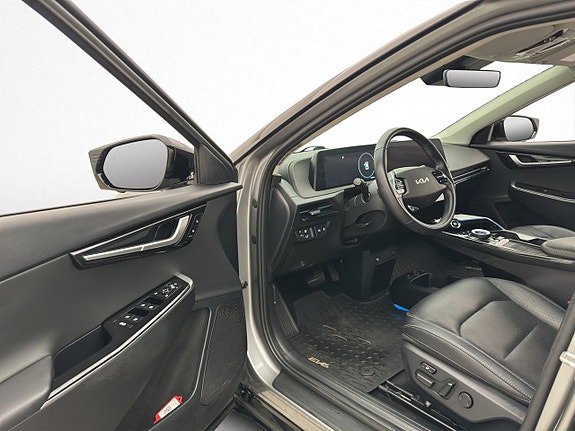 Kia EV6 12 of 30