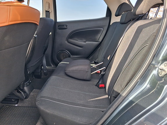 Mazda 2 7 of 11