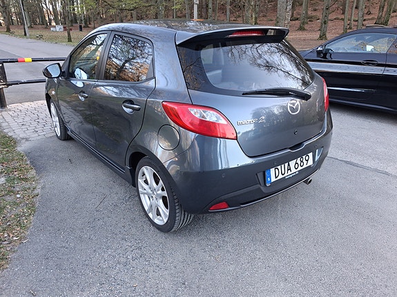 Mazda 2 3 of 11