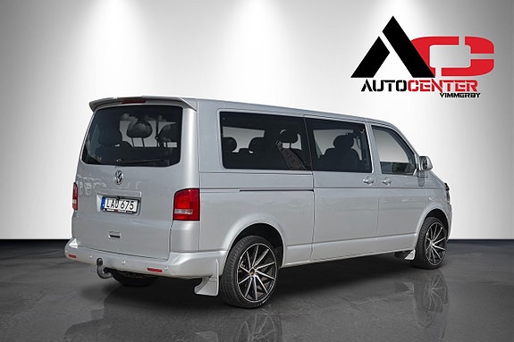 Volkswagen Caravelle 5 of 19