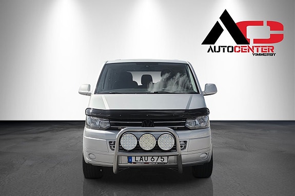 Volkswagen Caravelle 2 of 19