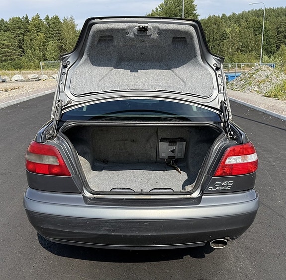 Volvo S40 25 of 27