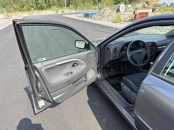 Volvo S40 9 of 27