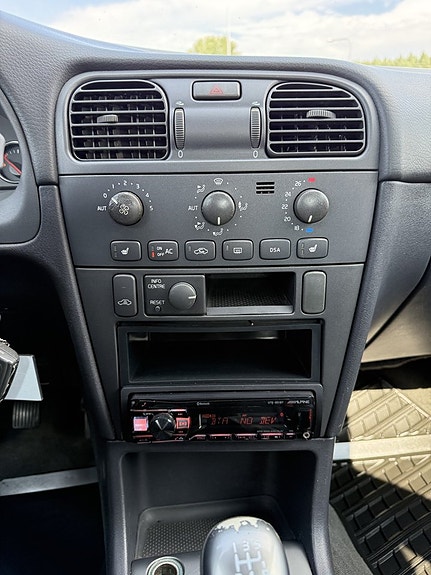 Volvo S40 23 of 27