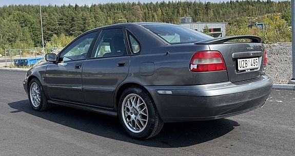 Volvo S40 4 of 27