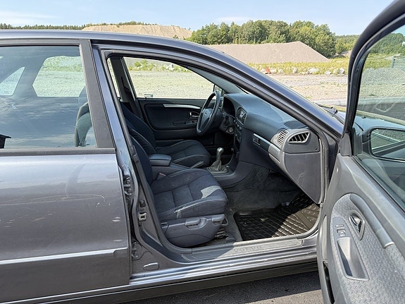 Volvo S40 16 of 27