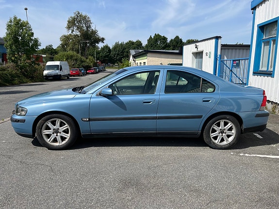 Volvo S60 4 of 12