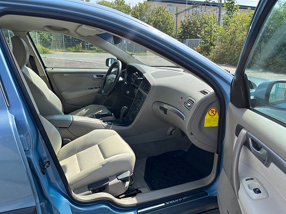 Volvo S60 8 of 12