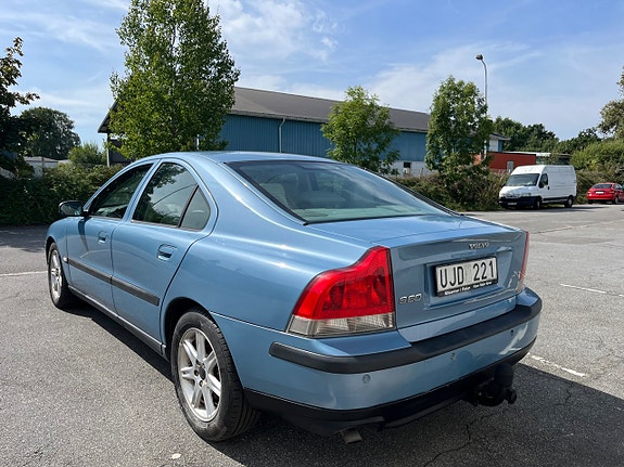 Volvo S60 5 of 12