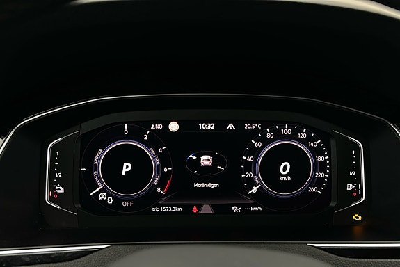 Volkswagen Passat 7 of 27