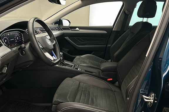 Volkswagen Passat 10 of 27
