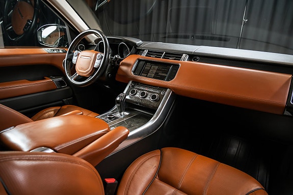 Land Rover Range Rover Sport 10 of 14