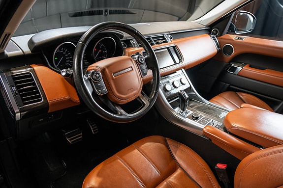 Land Rover Range Rover Sport 9 of 14