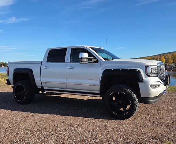 GMC Sierra 5 of 10
