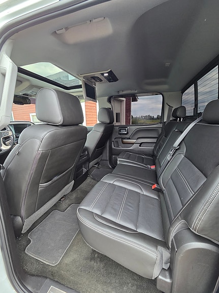 GMC Sierra 8 of 9