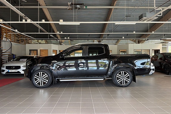 Mercedes-Benz X350 d 2 of 17