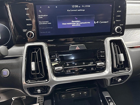 Kia Sorento 12 of 16