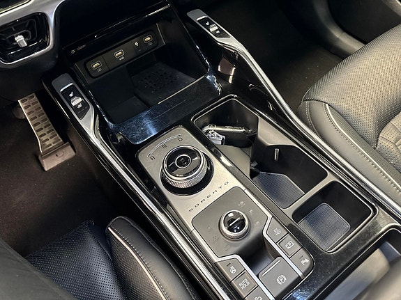 Kia Sorento 13 of 16
