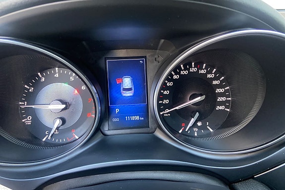 Toyota Avensis 16 of 21