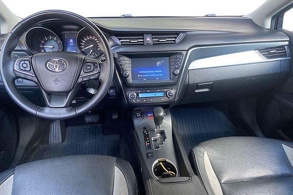 Toyota Avensis 10 of 21