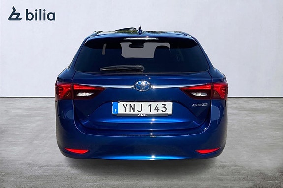 Toyota Avensis 6 of 22