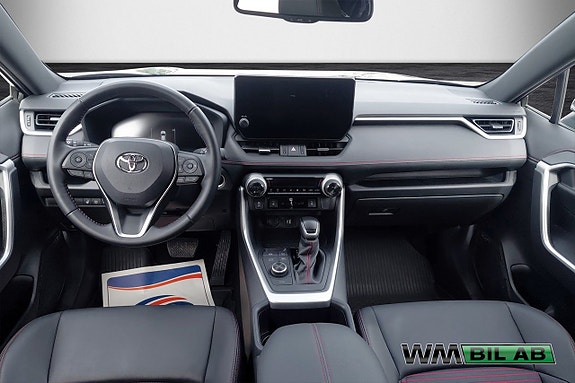 Toyota RAV4 4 of 4