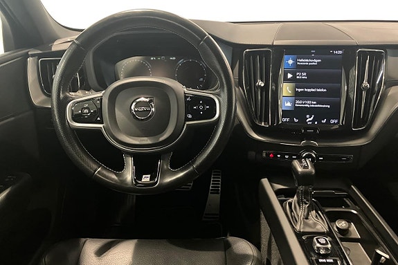 Volvo XC60 11 of 21