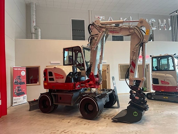 Takeuchi TB370W 2 of 7