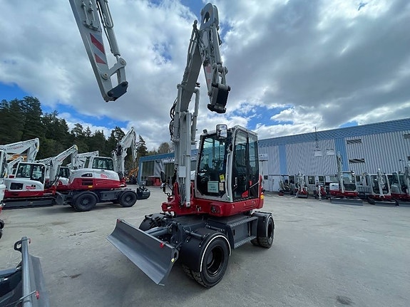 Takeuchi TB370W 6 of 7