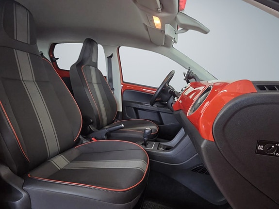 Volkswagen UP! 12 of 12