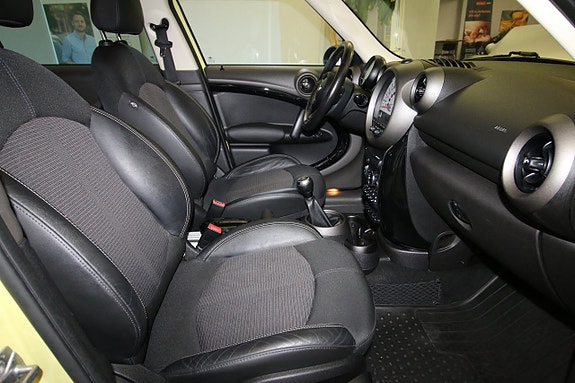 MINI Countryman Cooper D 11 of 25