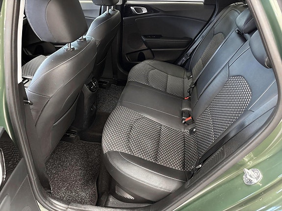Kia Ceed 9 of 15