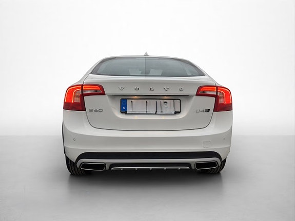 Volvo S60 Cross Country 9 of 20