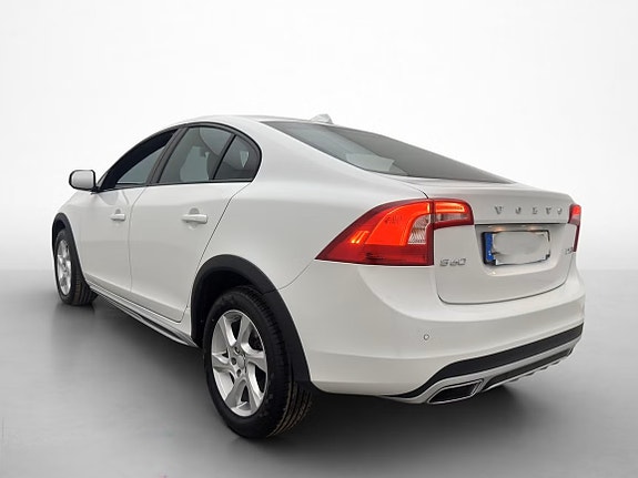 Volvo S60 Cross Country 11 of 20