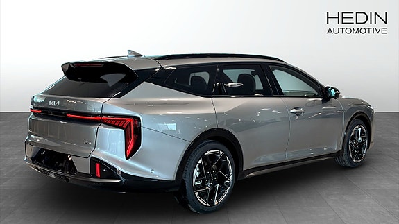 Kia K4 3 of 17