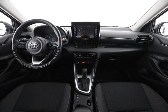 Toyota Yaris 13 of 30
