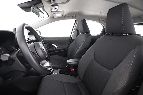 Toyota Yaris 11 of 30